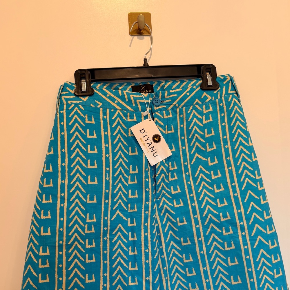 D’iyanu Teal African Print Shorts NWT | Size 42